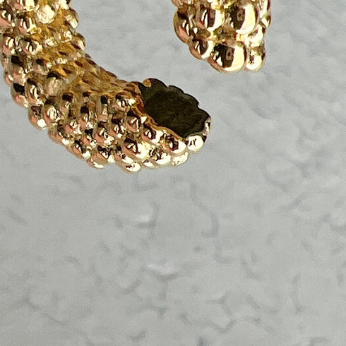 caviar earcuff
